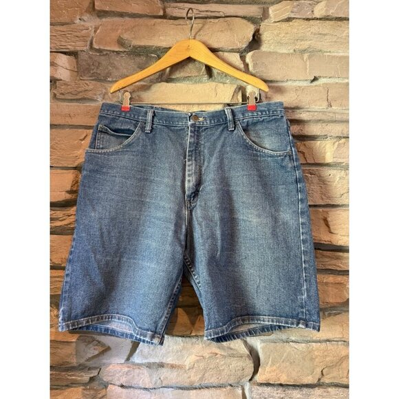 Wrangler Jean Shorts Size 38 Medium Wash Denim Mens - Picture 1 of 8